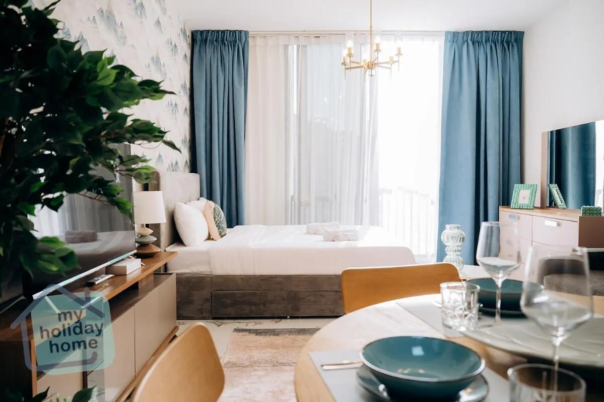 Brand New Studio Canal View Ras al-Khaimah 0*,  United Arab Emirates