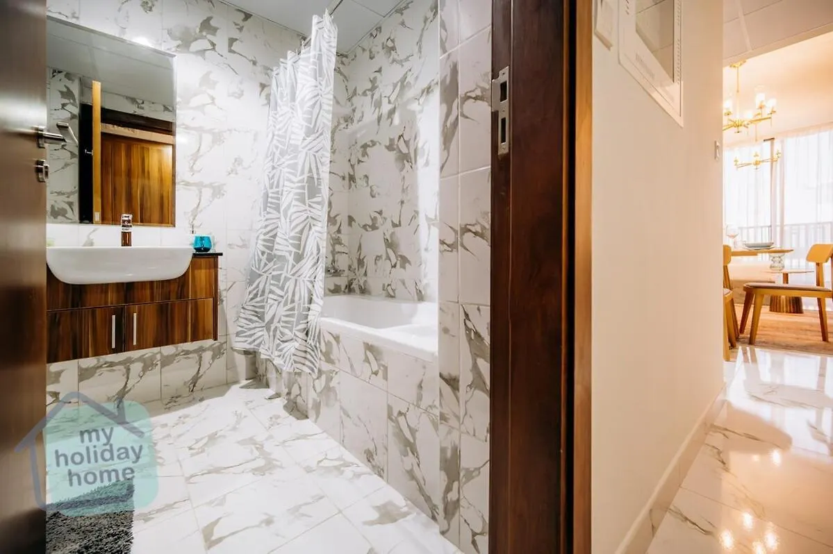 Brand New Studio Canal View Ras al-Khaimah