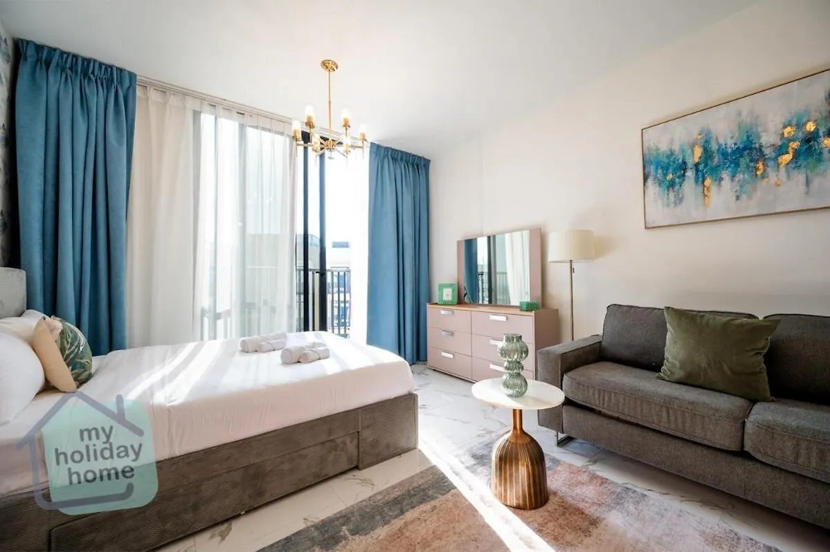 Brand New Studio Canal View Ras al-Khaimah Apartment
